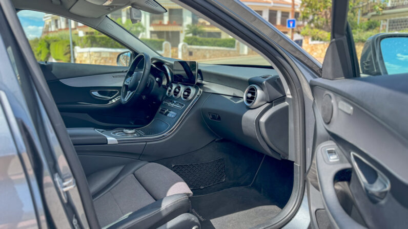 
								Mercedes Clase C200d Avantgarde 2018 Automatic full									