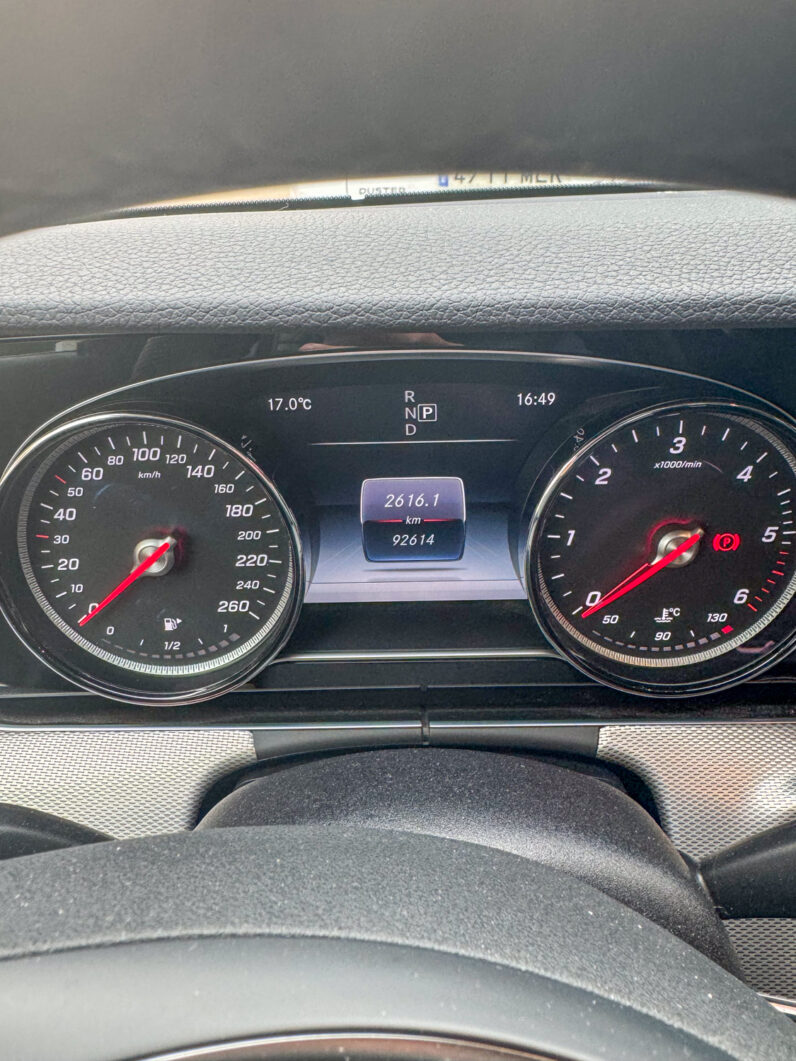 
								Mercedes Clase E200d 2019 Berlina full									