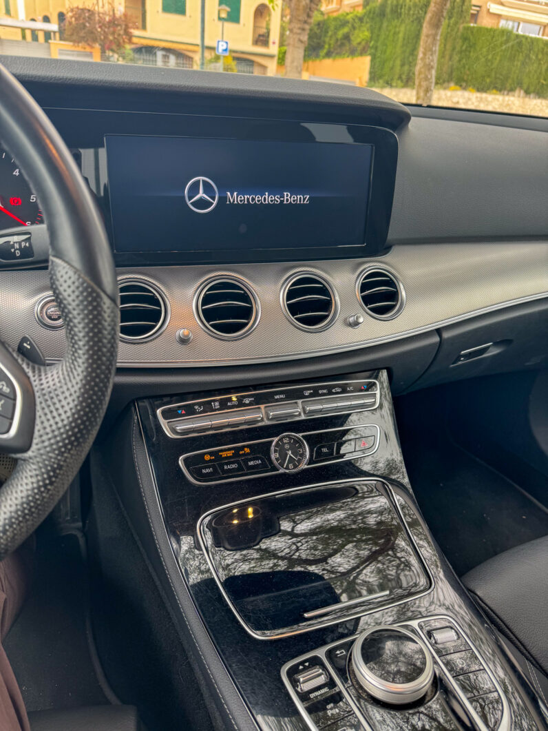 
								Mercedes Clase E200d 2019 Berlina full									