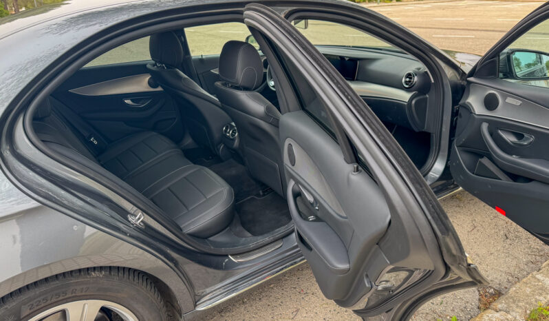 
								Mercedes Clase E200d 2019 Berlina full									