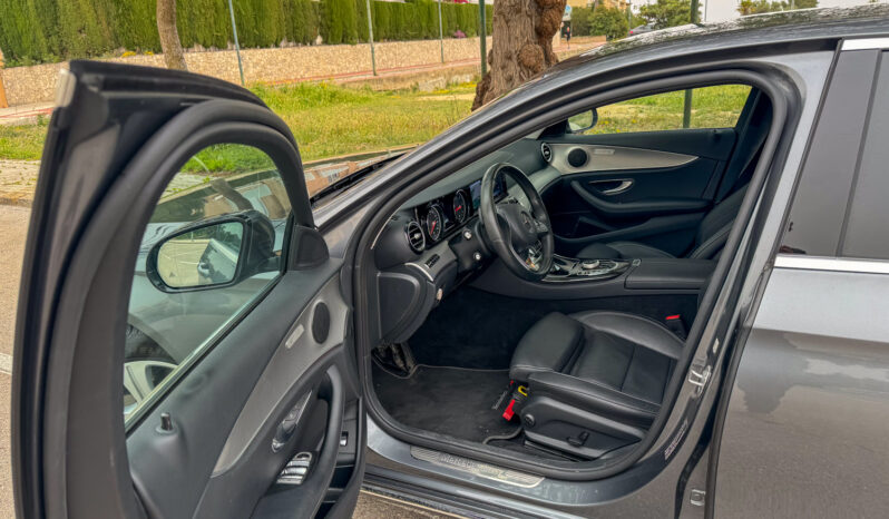 
								Mercedes Clase E200d 2019 Berlina full									