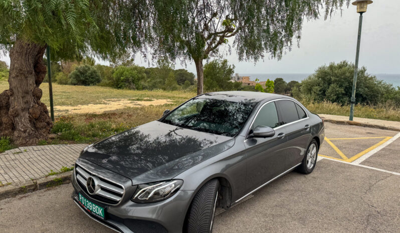 
								Mercedes Clase E200d 2019 Berlina full									
