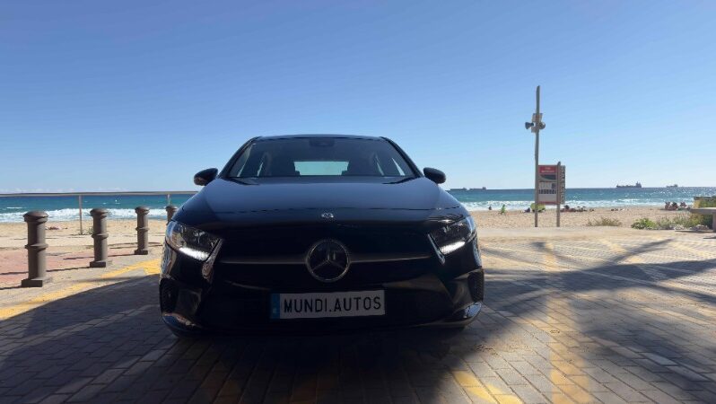 
								MERCEDES-BENZ Clase A 180d 8G-DCT 5 Puertas 2021 full									
