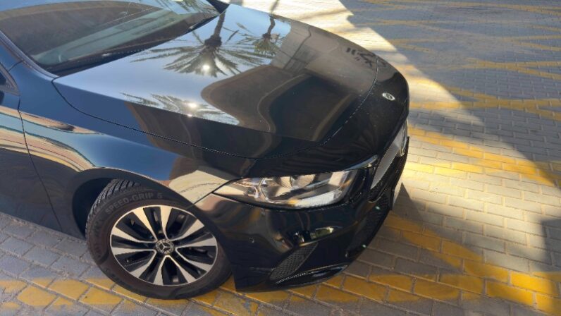 
								MERCEDES-BENZ Clase A 180d 8G-DCT 5 Puertas 2021 full									