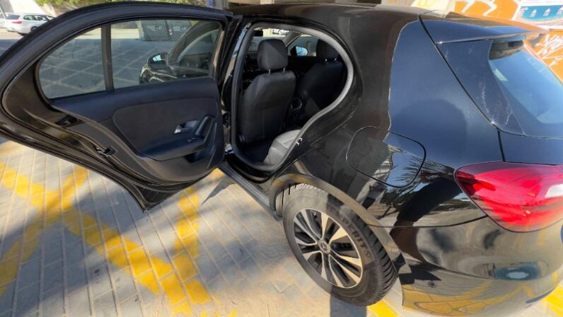 
								MERCEDES-BENZ Clase A 180d 8G-DCT 5 Puertas 2021 full									