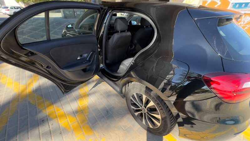 
								MERCEDES-BENZ Clase A 180d 8G-DCT 5 Puertas 2021 full									