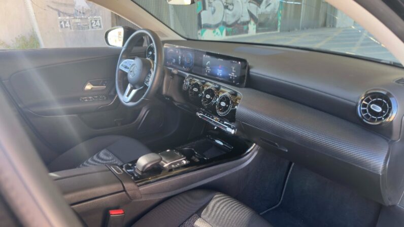 
								MERCEDES-BENZ Clase A 180d 8G-DCT 5 Puertas 2021 full									