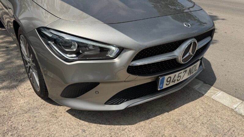 
								Mercedes-Benz CLA Shooting Brake CLA 180 d Aut. 5d full									
