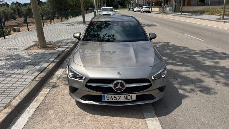 
								Mercedes-Benz CLA Shooting Brake CLA 180 d Aut. 5d full									