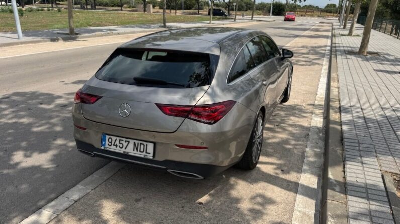 
								Mercedes-Benz CLA Shooting Brake CLA 180 d Aut. 5d full									